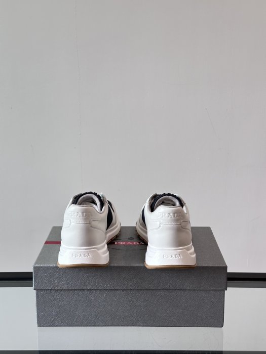 Кросівки чоловічі фото 8