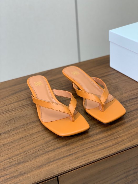 Шльопанці жіночі фото 5