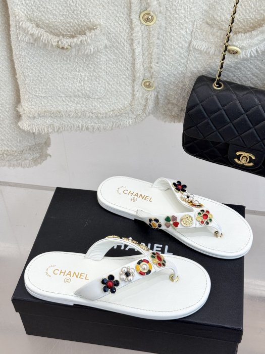 Шлепанцы фото 3