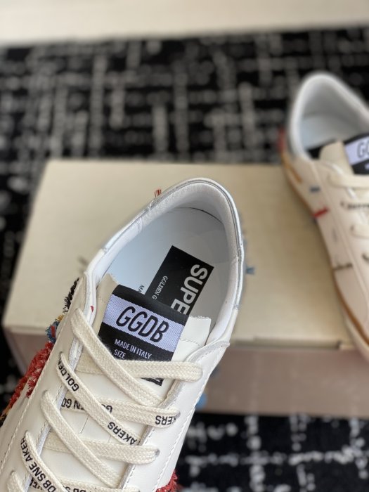 Кроссовки женские фото 7