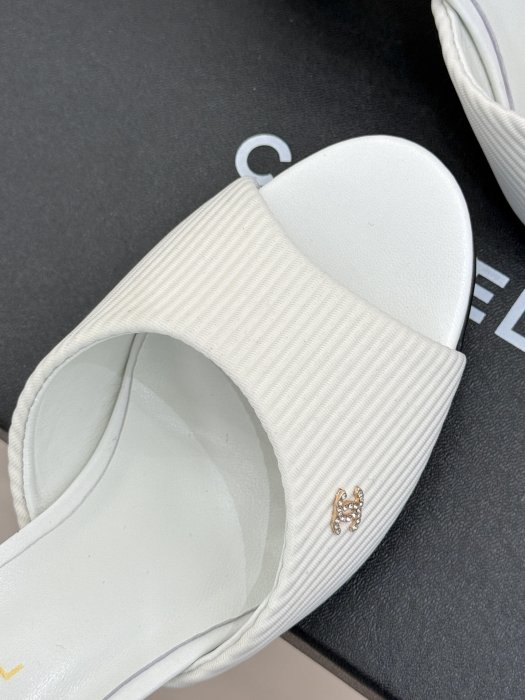 Босоножки фото 7