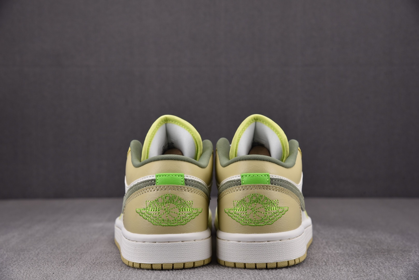 Sneakers Air Jordan 1 Low FD9906-131 фото 5