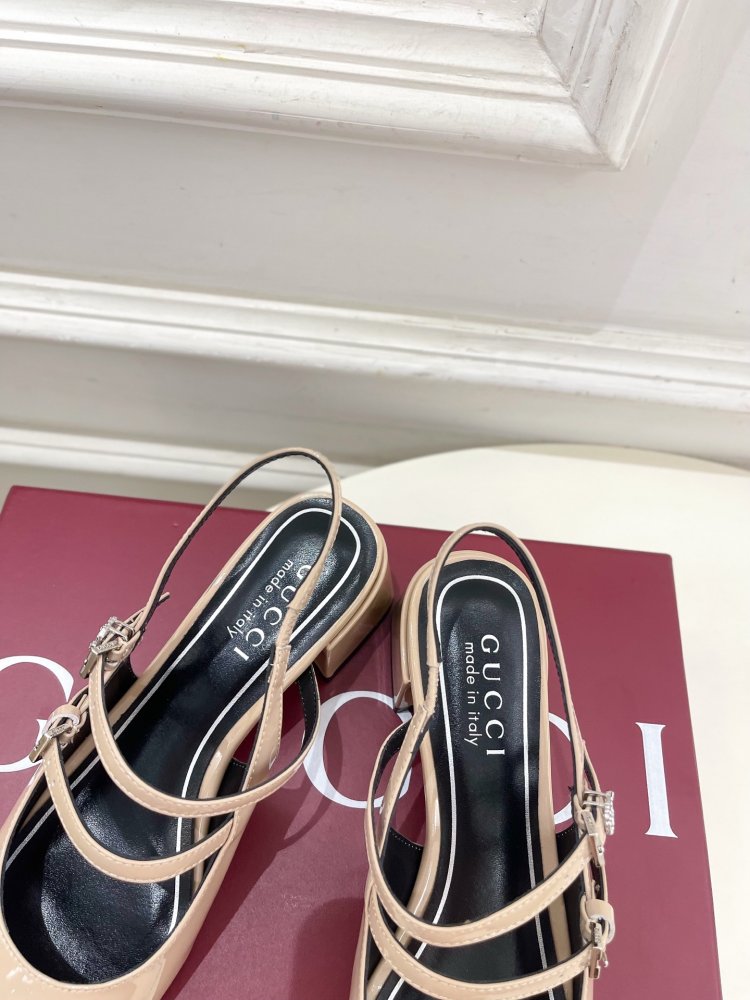 Босоніжки фото 7