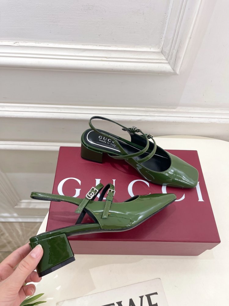 Босоножки фото 4