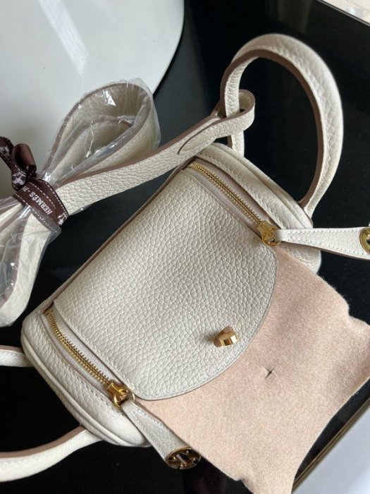 A bag women's Hermes Mini Lindy 19 cm фото 3