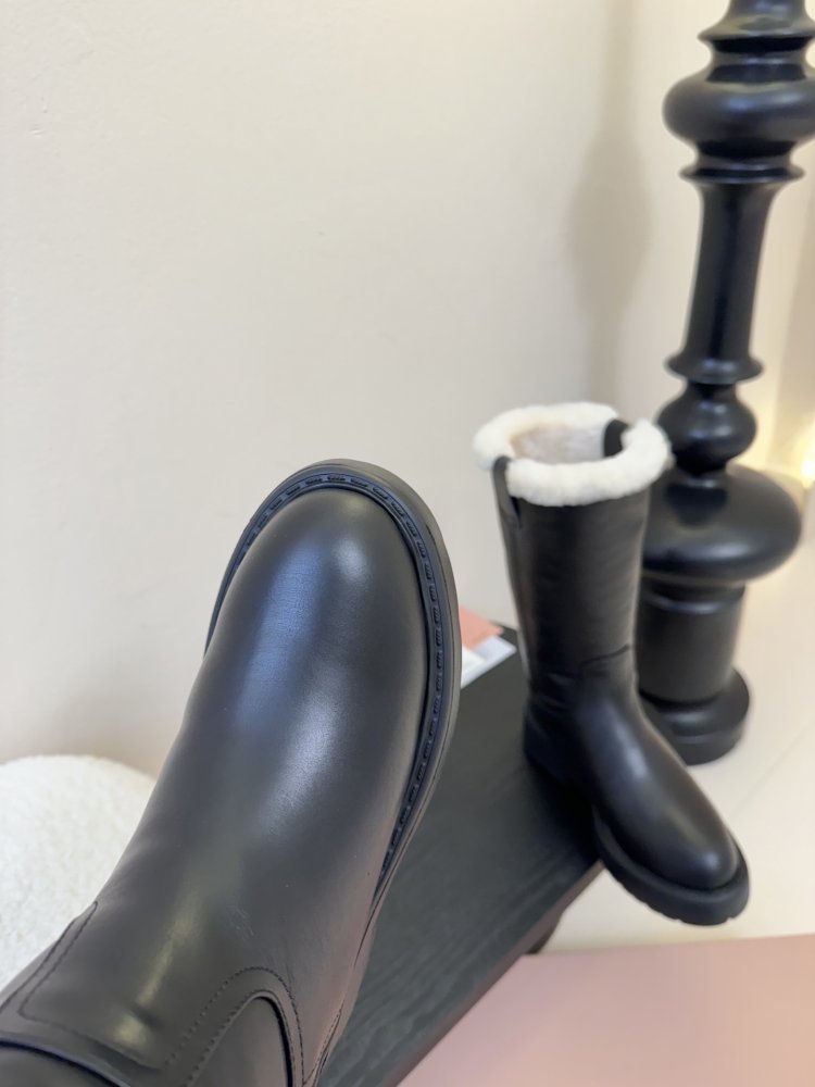 Boots women's фото 6