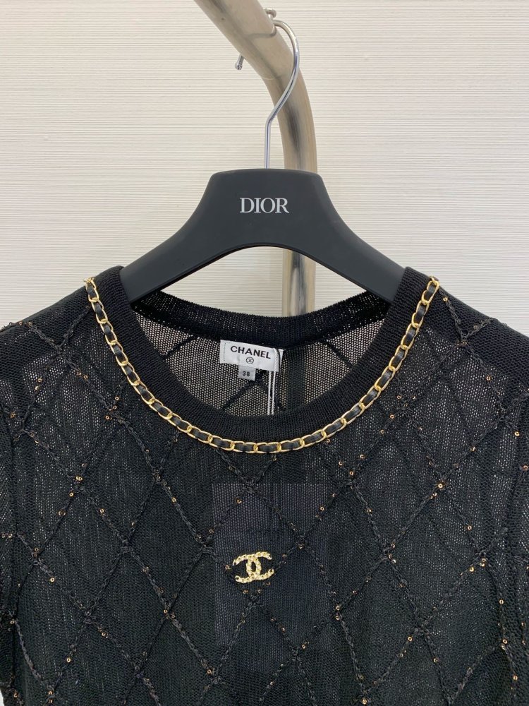 T-shirt women's фото 4