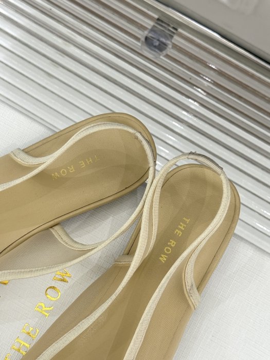 Босоножки фото 8