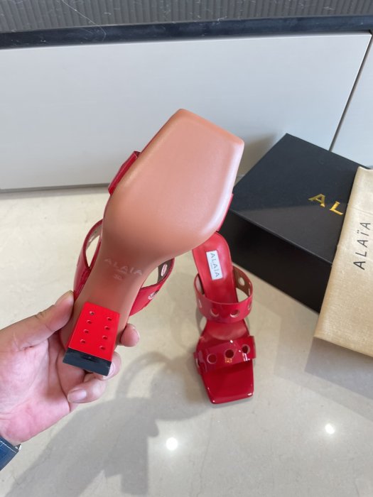 Босоножки фото 3