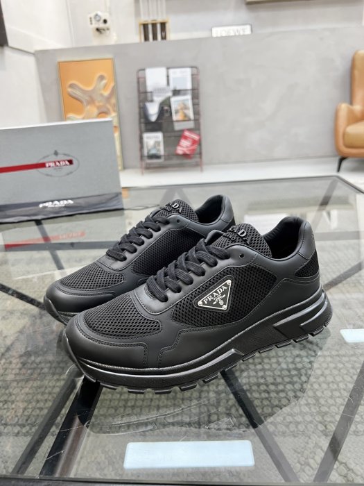 Кроссовки мужские