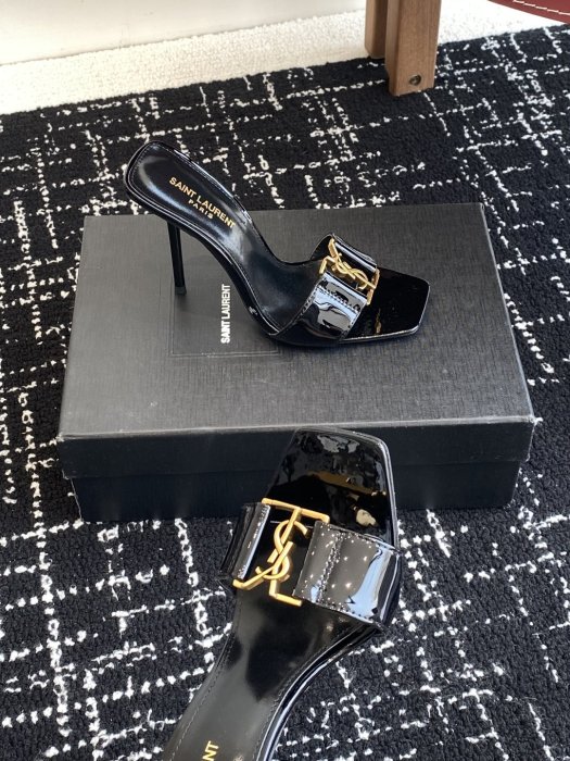 Босоножки фото 5