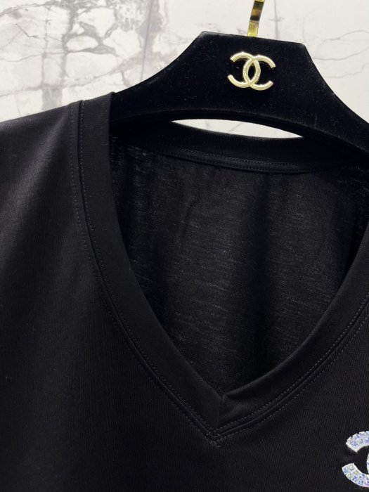 Футболка жіноча фото 3