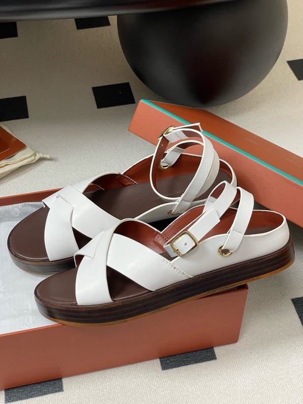 Сандалі  шкіряні жіночі фото 7