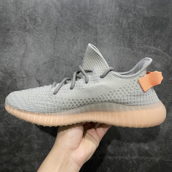 Кроссовки Yeezy350 V2 EG7492 фото 2