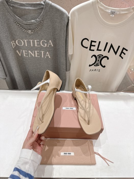 Босоножки фото 4