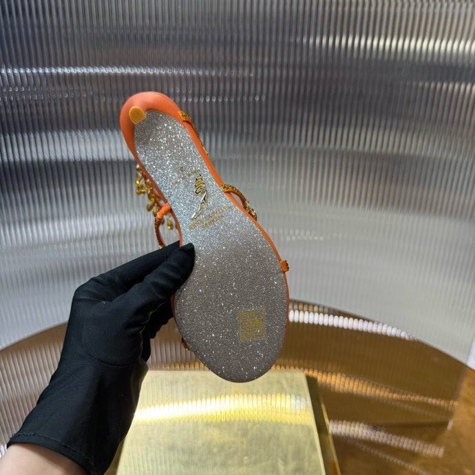 Босоніжки фото 9