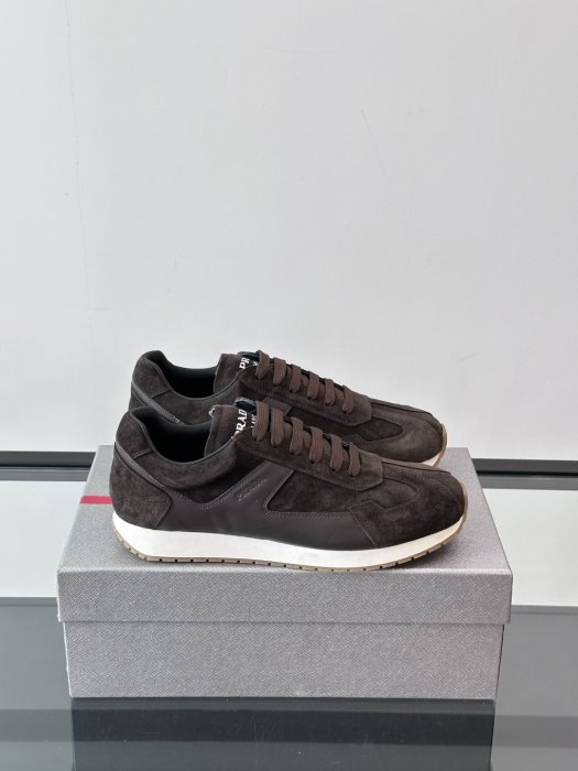 Кроссовки мужские