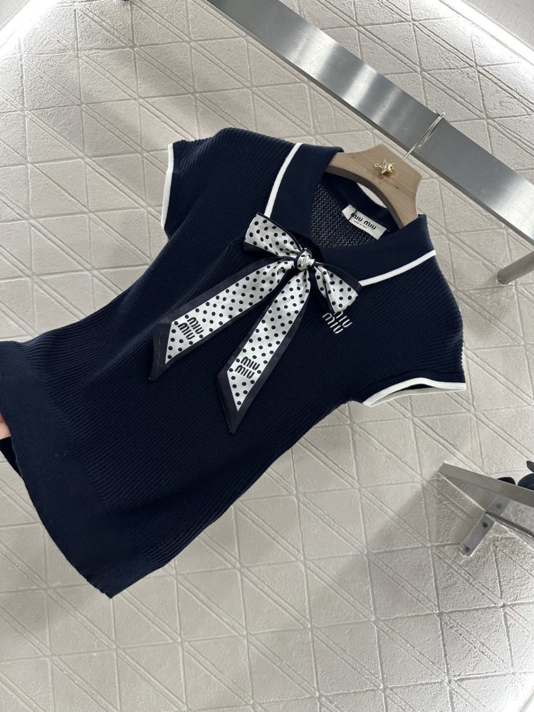 Футболка жіноча фото 6