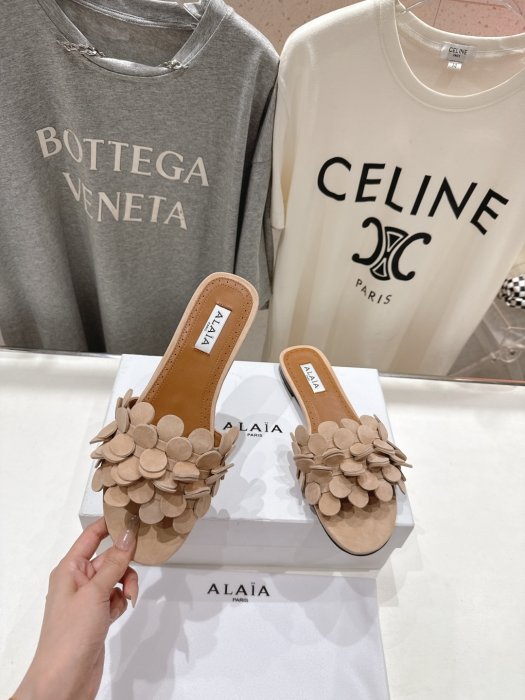 Шльопанці жіночі фото 4