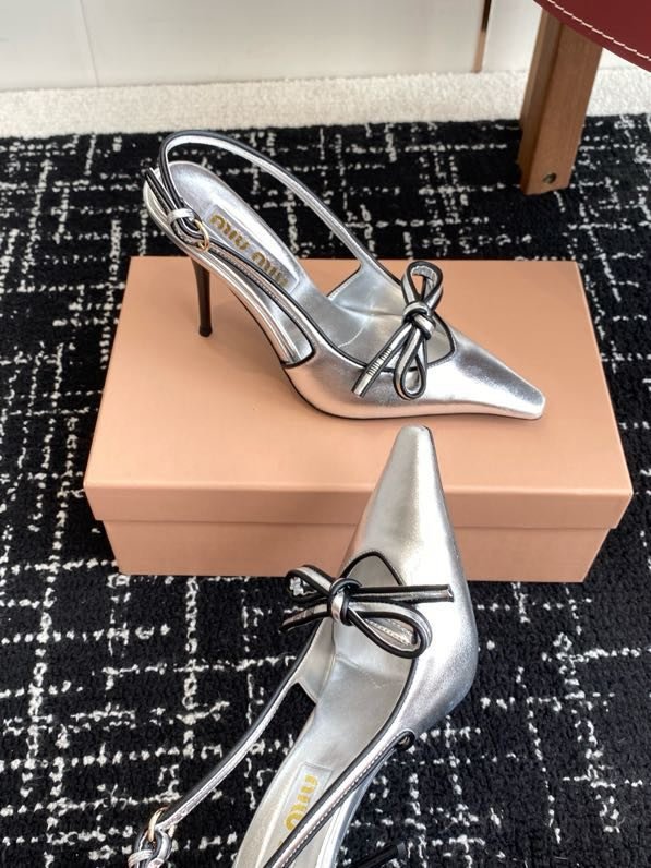 Босоножки фото 3