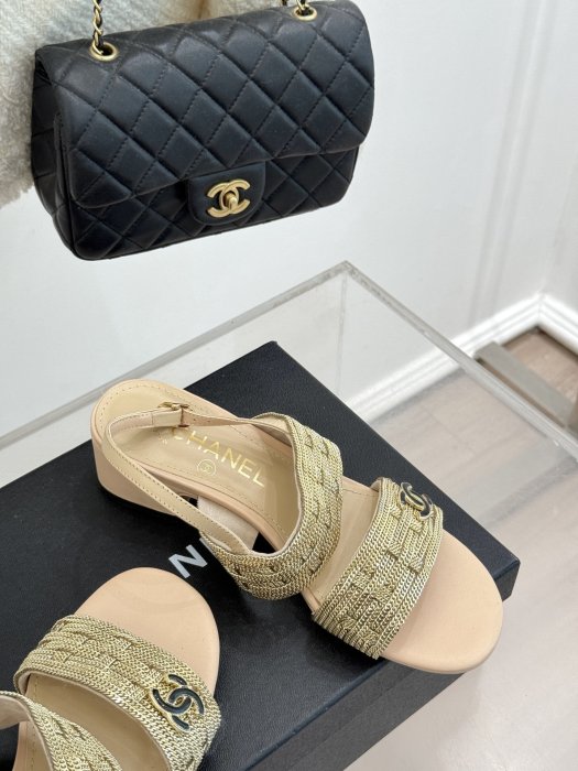 Босоножки фото 5