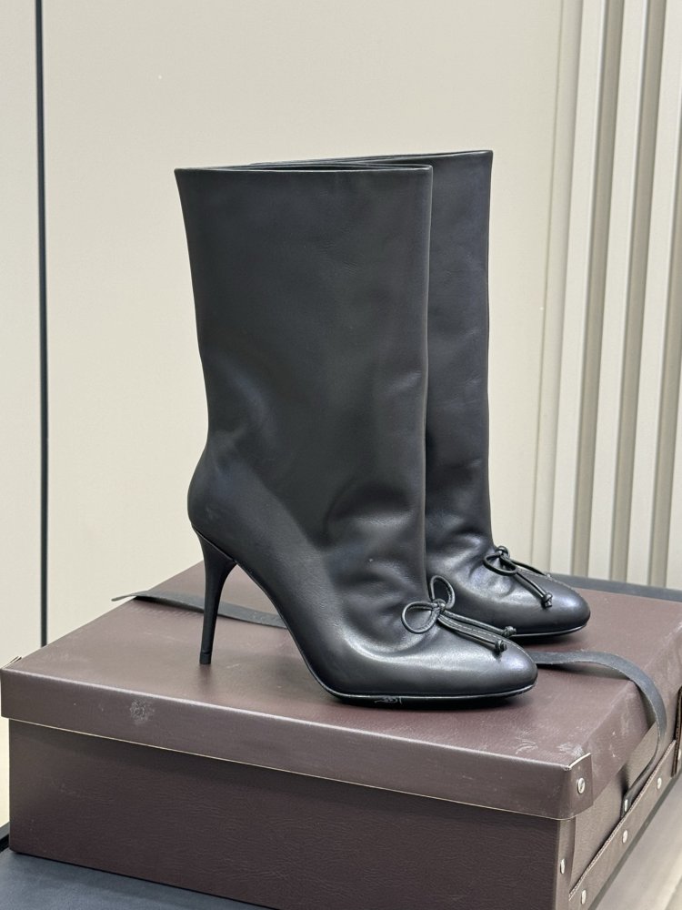 Ботильоны на высоком каблуке