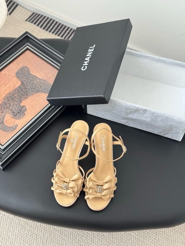 Босоножки фото 7