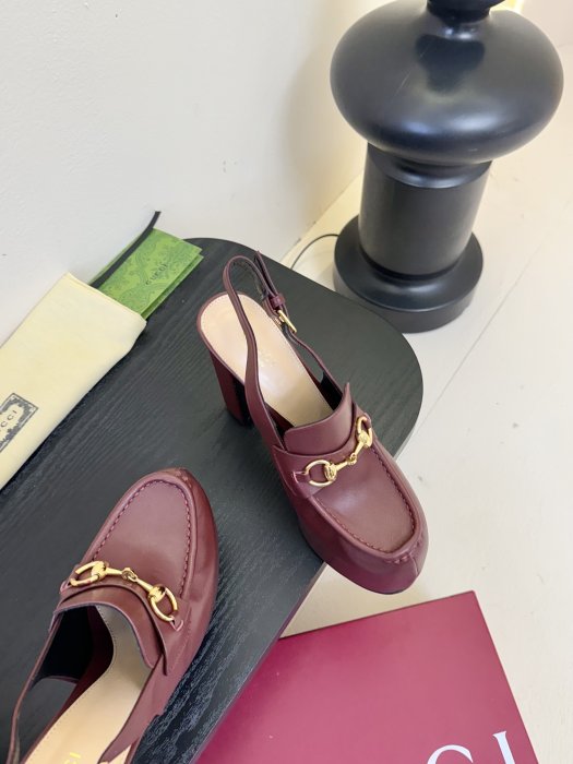 Босоножки фото 4