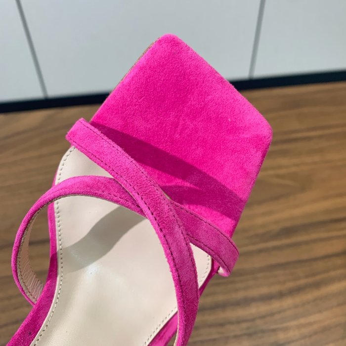 Босоножки фото 6