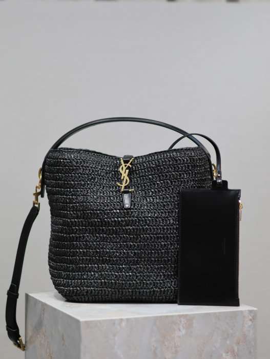 A bag women's LE 37