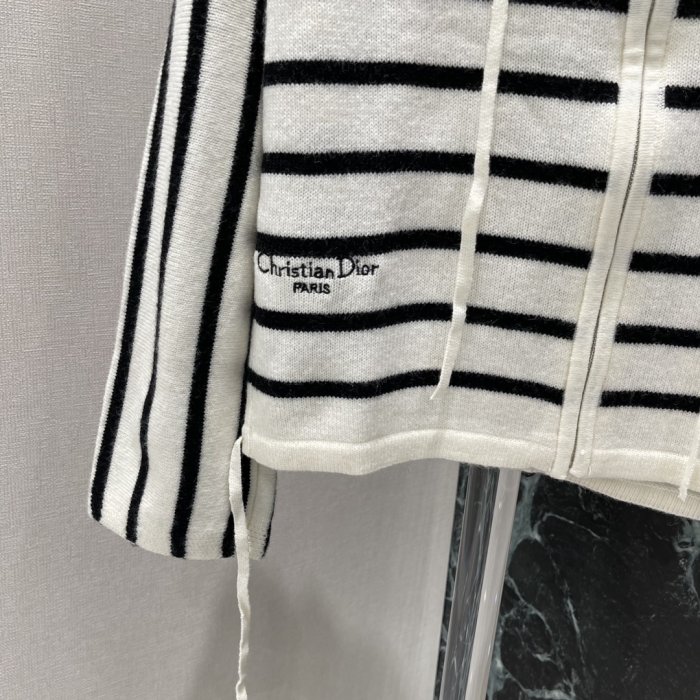 Кофта жіноча фото 5