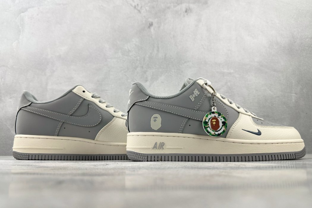 Кроссовки Nike Air Force 1 07 фото 6