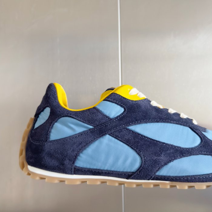 Кросівки фото 8