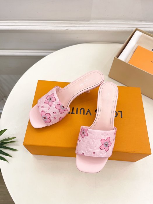 Босоножки фото 5