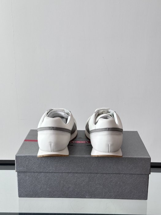 Кросівки чоловічі фото 8