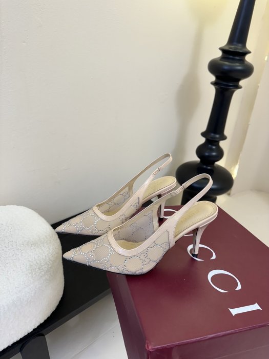 Босоножки фото 5