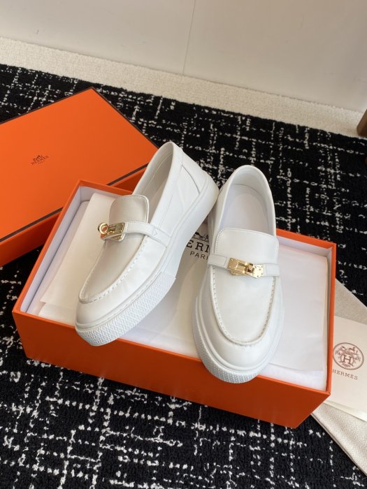 Лоферы шкіряні жіночі фото 5