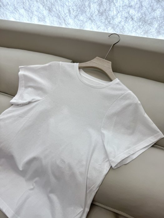 T-shirt women's фото 7