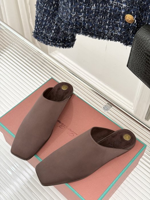 Шлепанцы фото 2