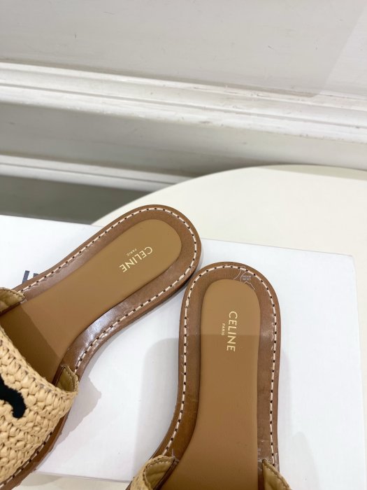 Шльопанці жіночі фото 7