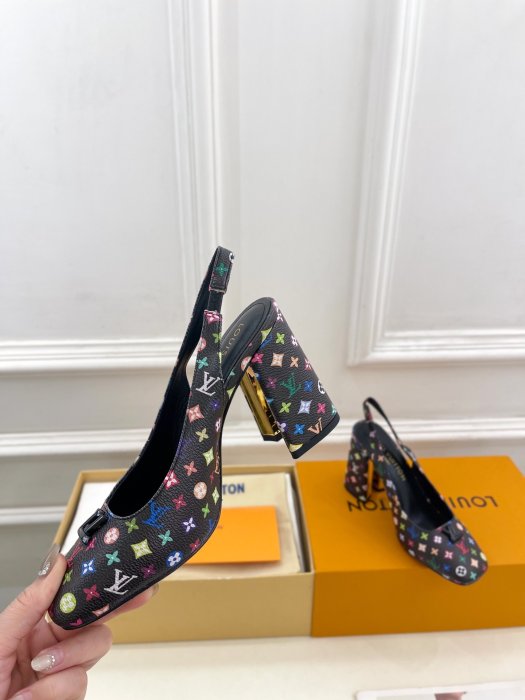 Босоножки фото 5