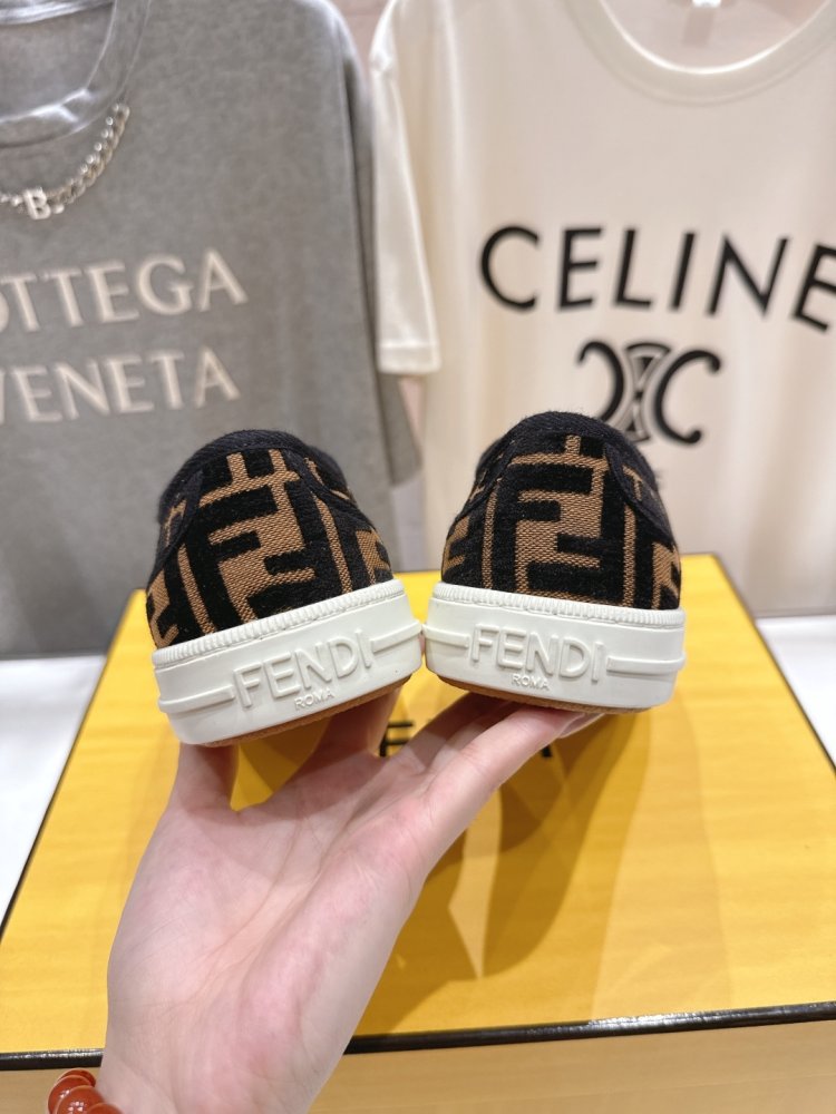 Кеди жіночі фото 8