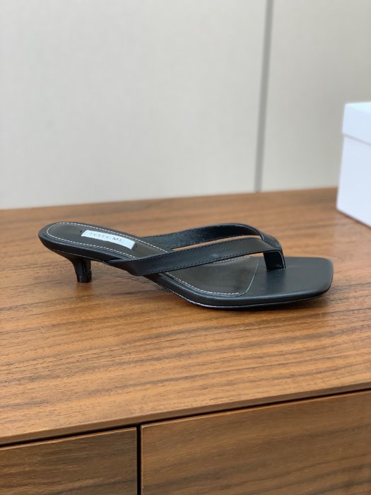 Шлепанцы женские фото 4