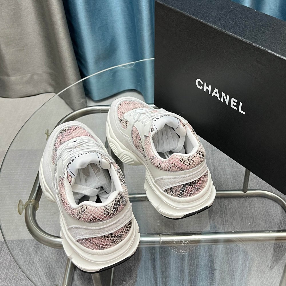 Кроссовки женские фото 9