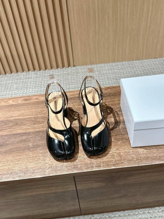 Босоніжки tabi