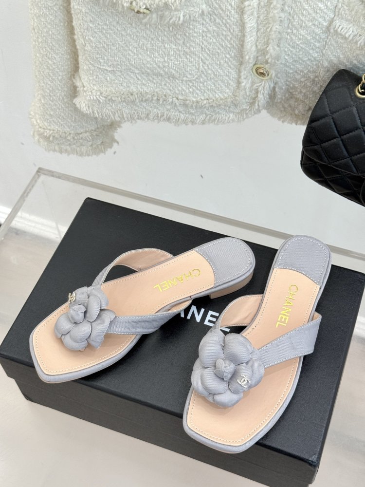 Шльопанці жіночі фото 2