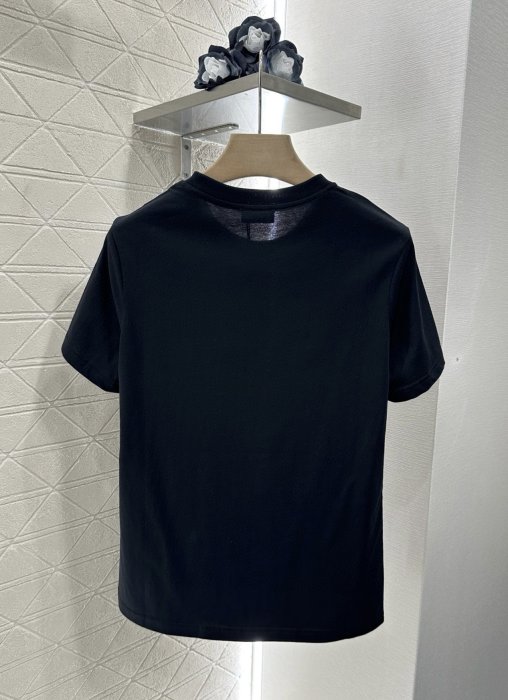 Футболка жіноча фото 2