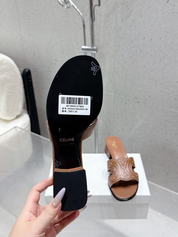 Шлепанцы женские фото 9