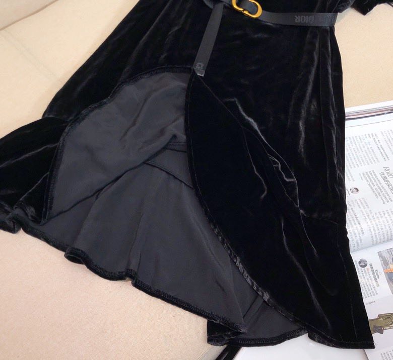 Оксамитове Плаття, Сукня з короткими рукавами фото 5