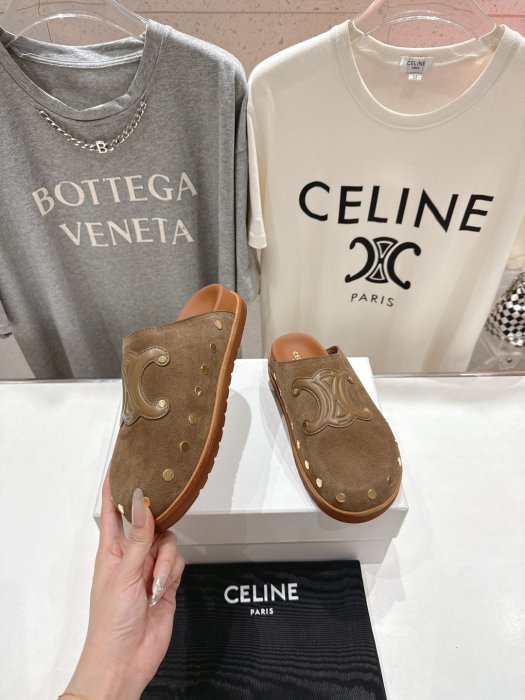 Шлепанцы женские фото 4